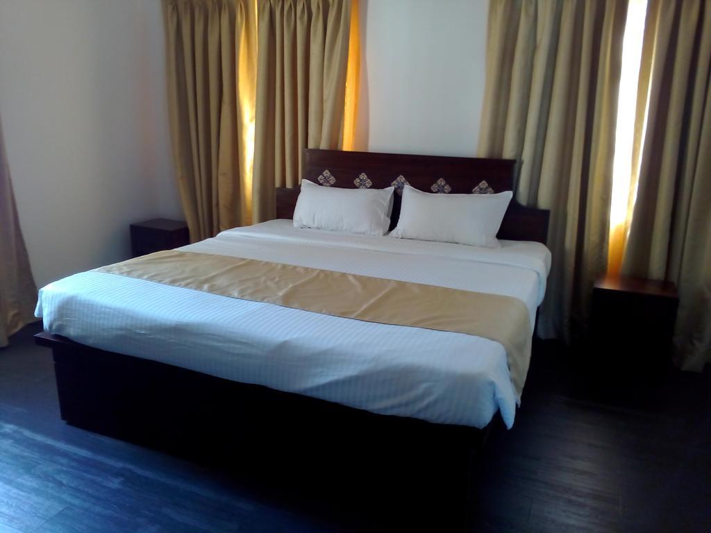 Pinto Rosario Square Resort Ucassaim Экстерьер фото