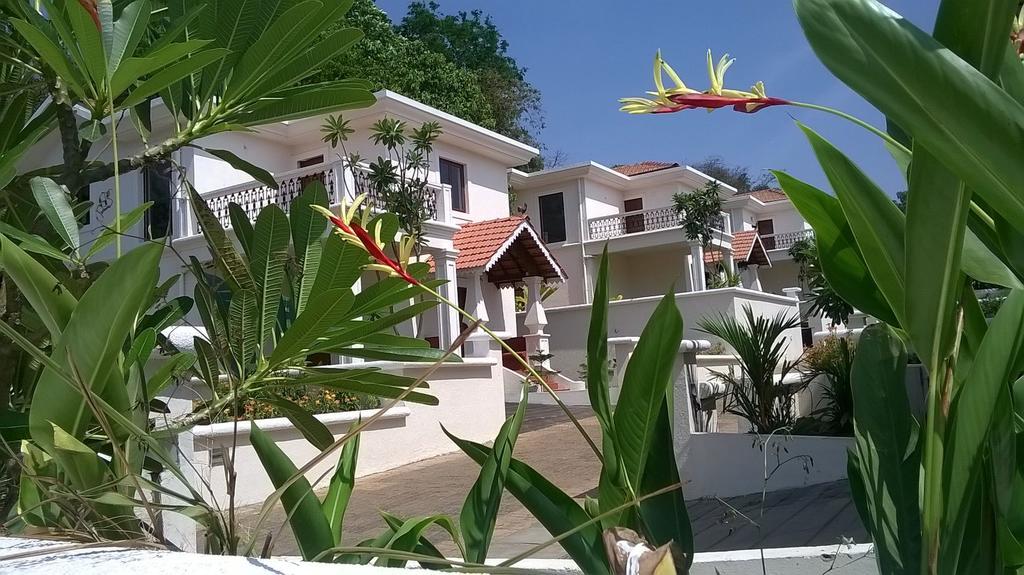 Pinto Rosario Square Resort Ucassaim Экстерьер фото