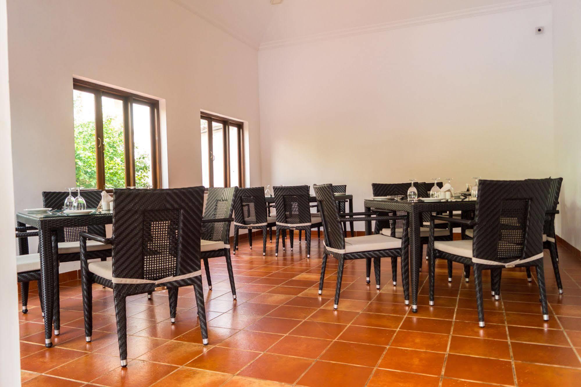 Pinto Rosario Square Resort Ucassaim Экстерьер фото